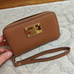 Michael Kors wristlet